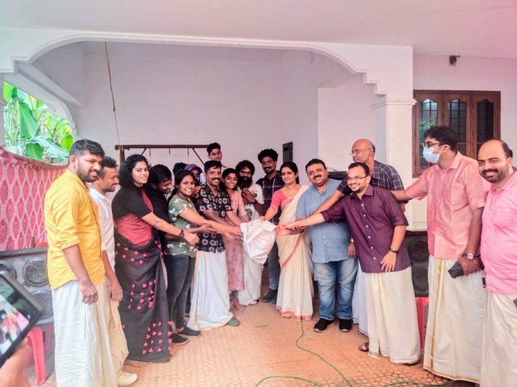 Volunteers and society members celebrating Onam at the centre
